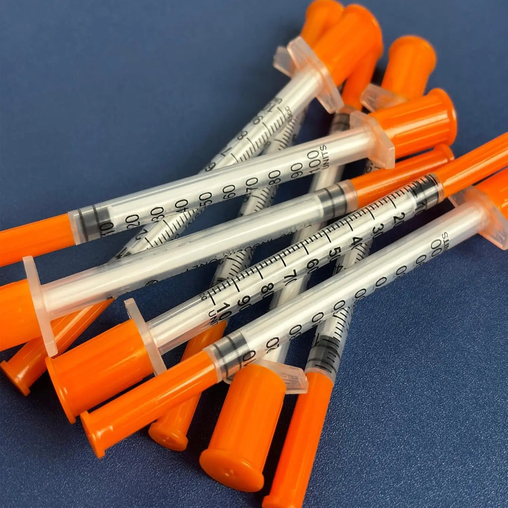 Disposable Syringe Syringes with Needles 0.5/1ml 100Pcs Individually Wrapped Clear Accurate Scale for Laboratory Pet Supplies